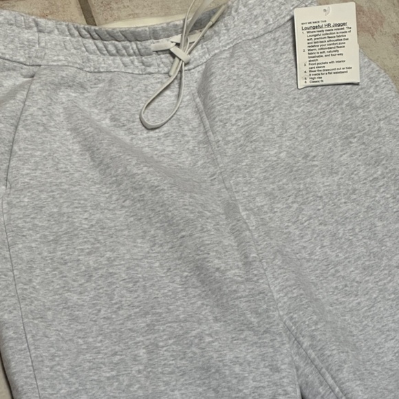 New Lululemon Loungeful HR Jogger in heathered gray - Picture 12 of 16
